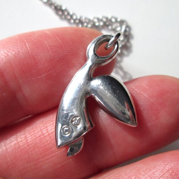 ✨ SWAROVSKI Swan Mark Angel Pendant Necklace Rhodium Plated Cream Enamel - Picture 4 of 13